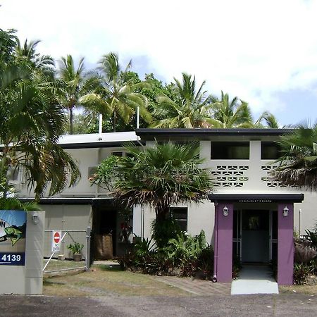 Bramston Beach Motel エクステリア 写真