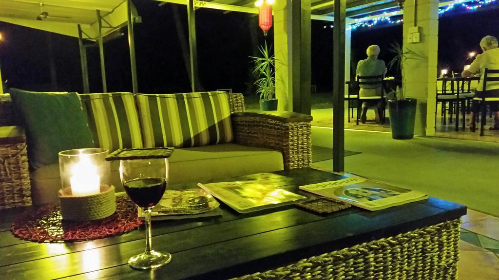 Bramston Beach Motel エクステリア 写真