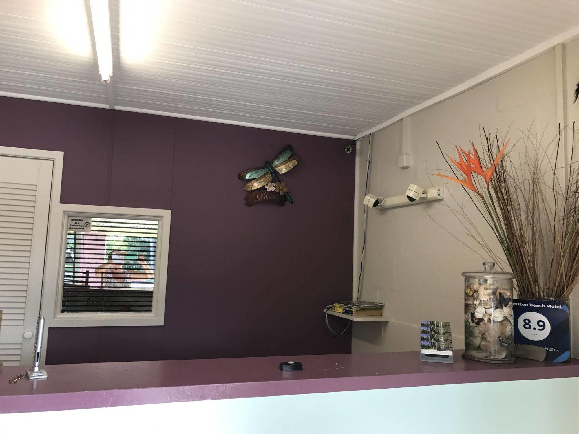 Bramston Beach Motel エクステリア 写真